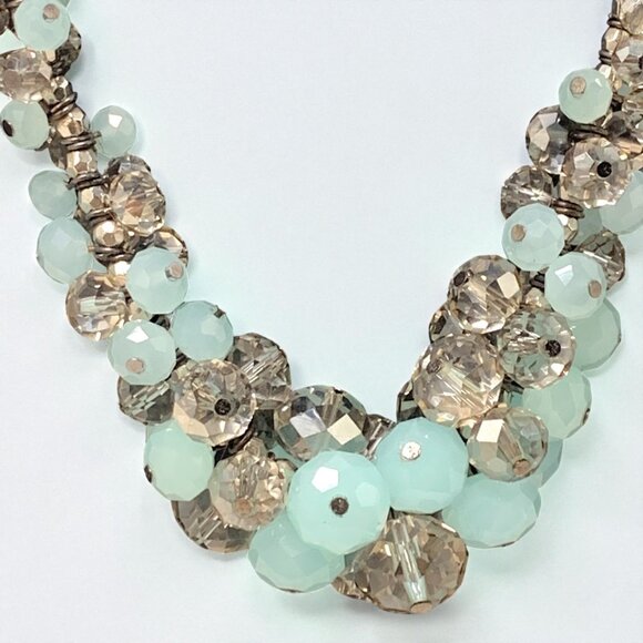 Vera Wang Pale Blue & Crystal Cluster Statement Necklace Sparkle Beaded Bib 20"L - Picture 2 of 5